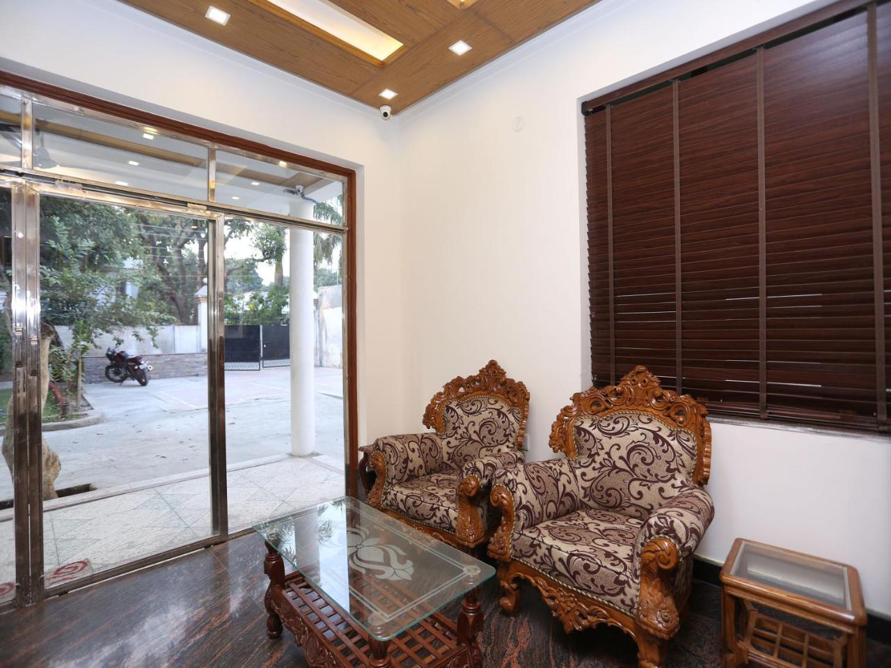 Oyo 10448 Green View Home Stay Dehradún Kültér fotó