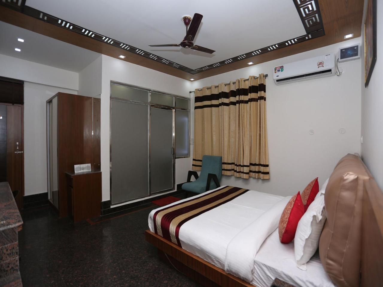 Oyo 10448 Green View Home Stay Dehradún Kültér fotó