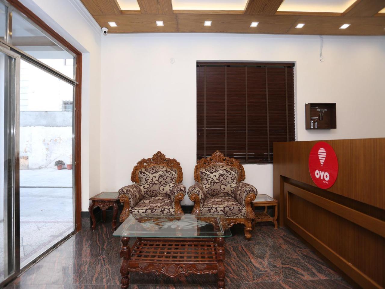 Oyo 10448 Green View Home Stay Dehradún Kültér fotó