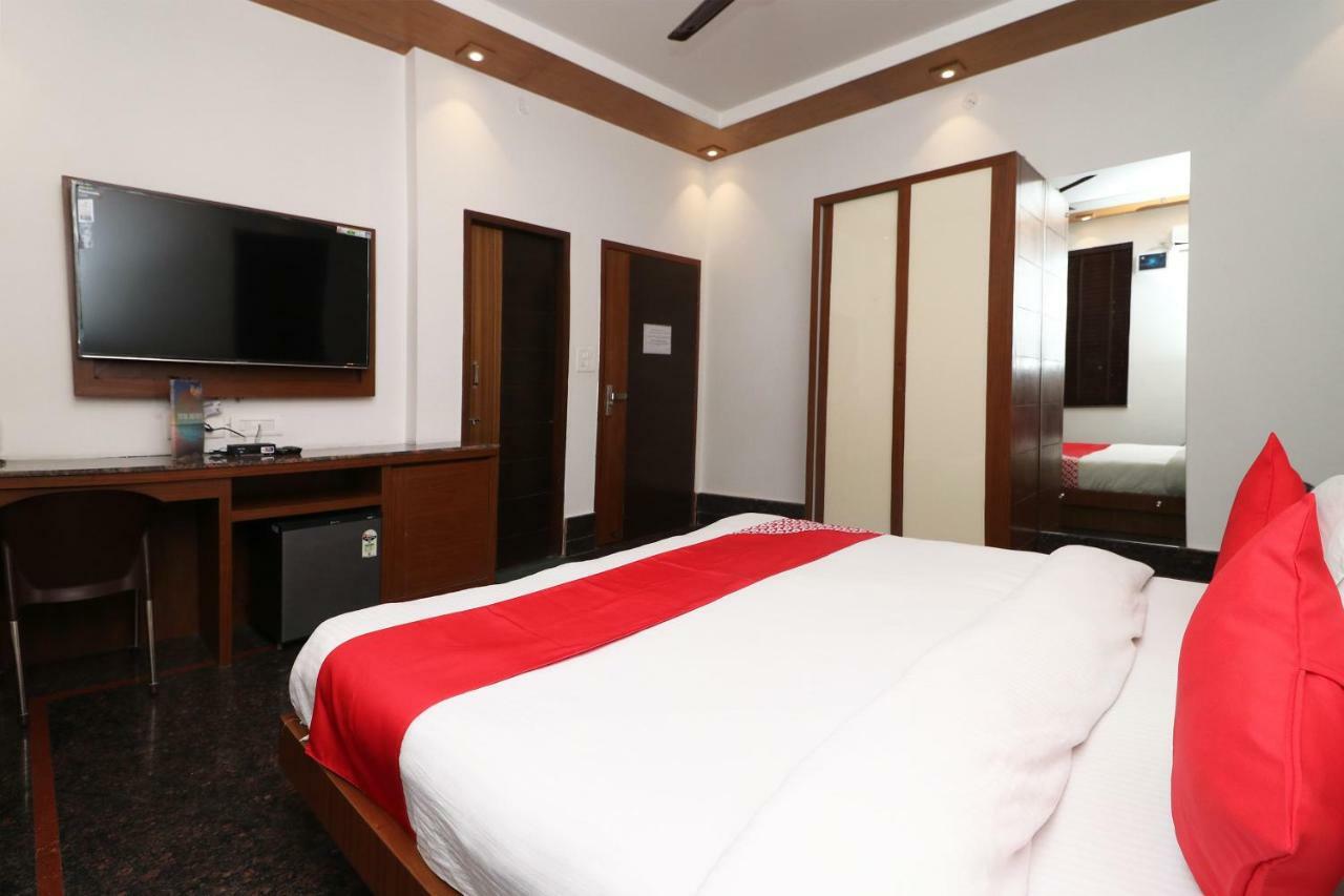 Oyo 10448 Green View Home Stay Dehradún Kültér fotó