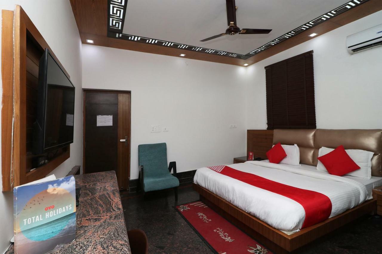 Oyo 10448 Green View Home Stay Dehradún Kültér fotó