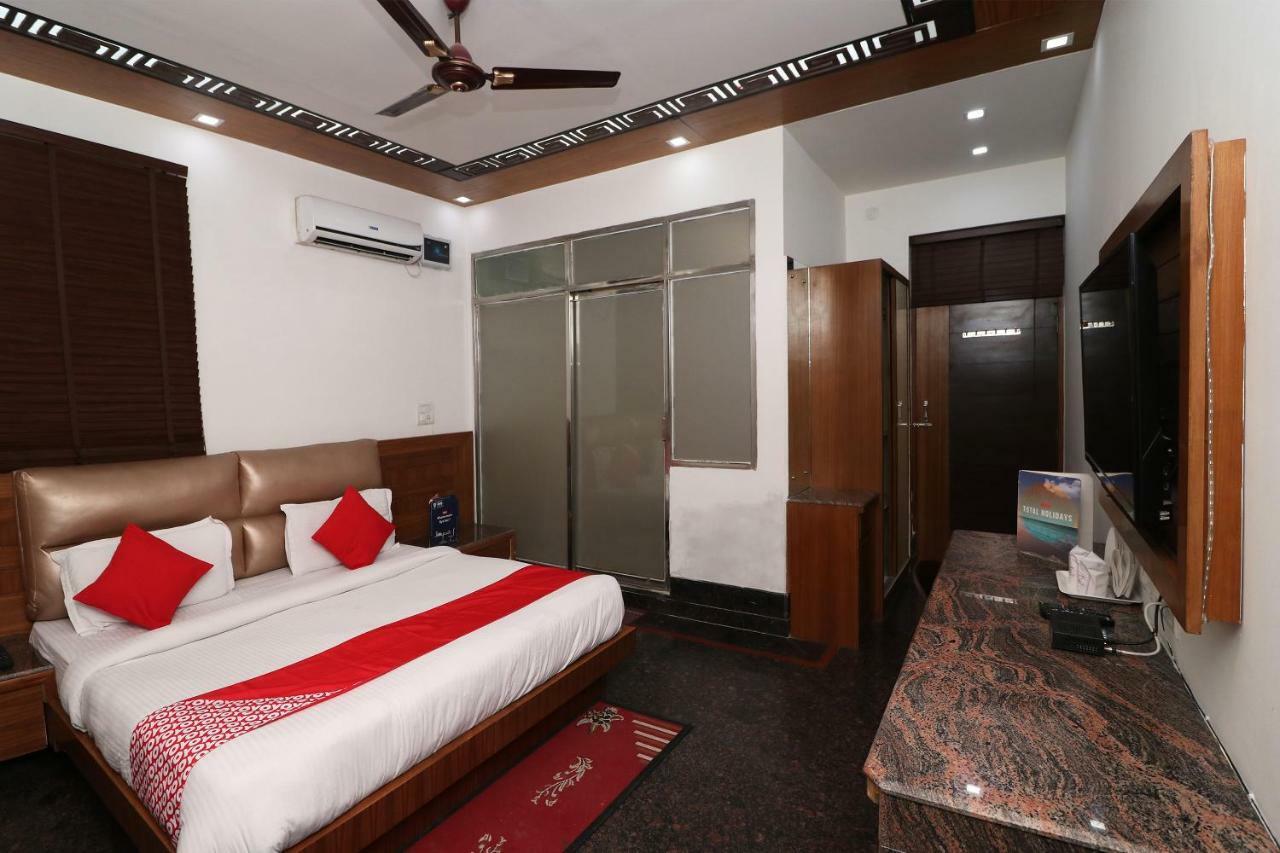 Oyo 10448 Green View Home Stay Dehradún Kültér fotó