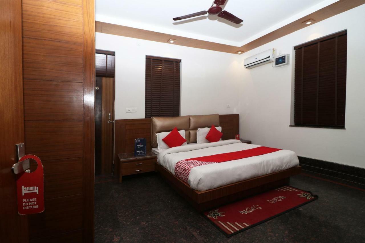 Oyo 10448 Green View Home Stay Dehradún Kültér fotó